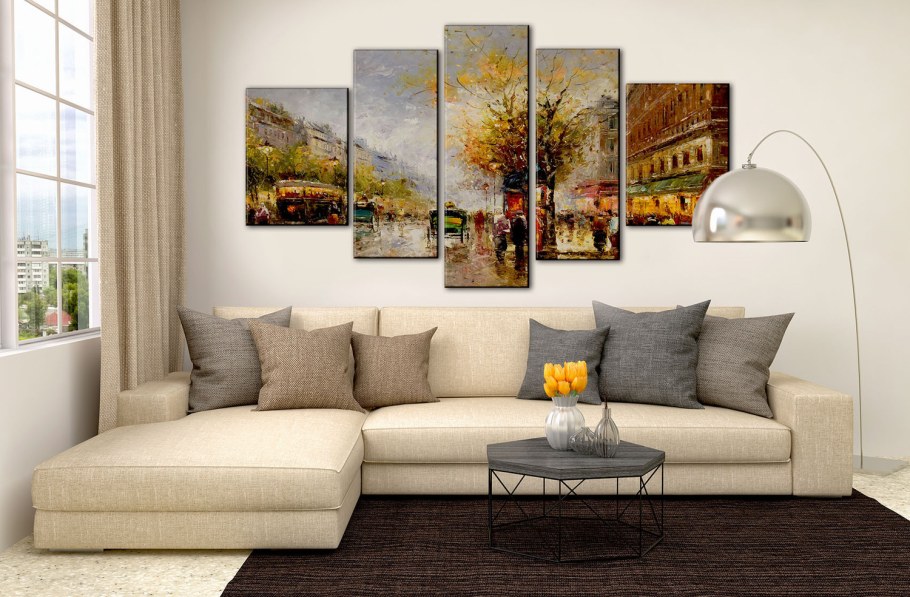 Картины над диваном в гостиной