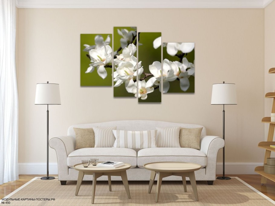 Постеры в интерьере гостиной над диваном