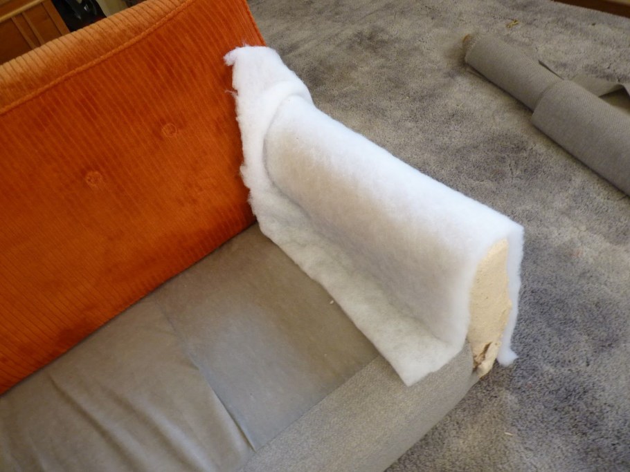 Ткань для обивки старого дивана