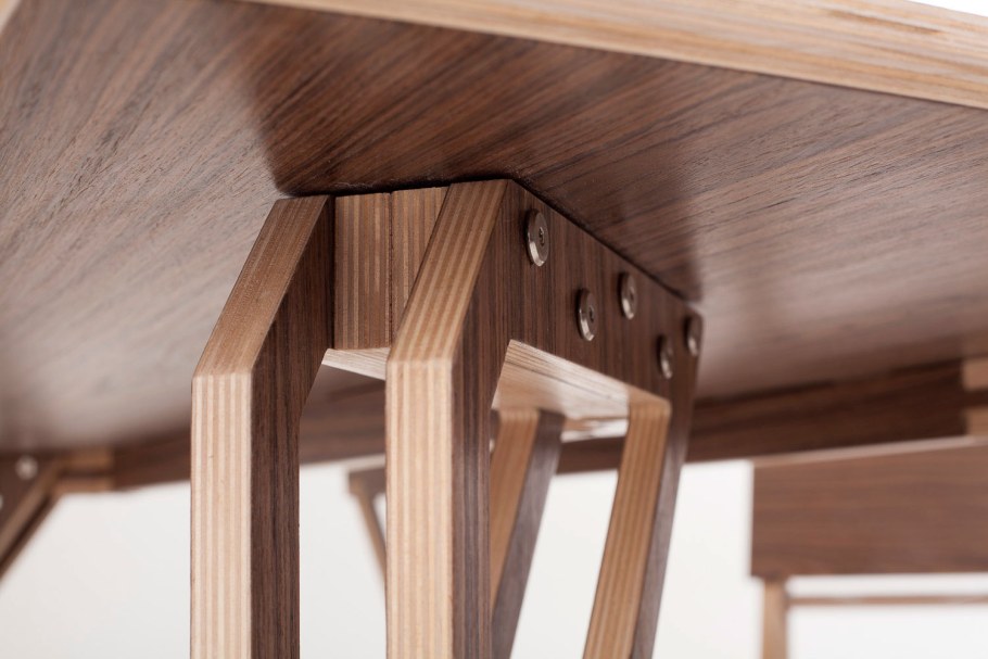 Столик в прихожую узкий