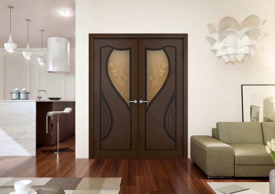 Дверь в гостиную двустворчатая