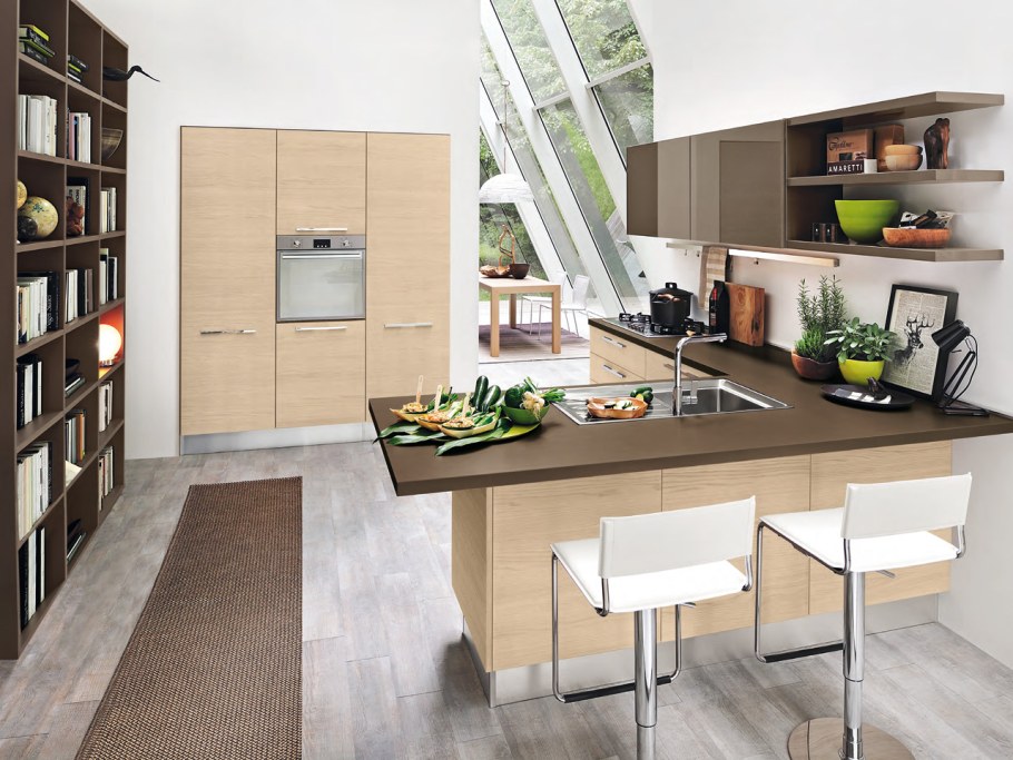 Большая кухня в современном стиле