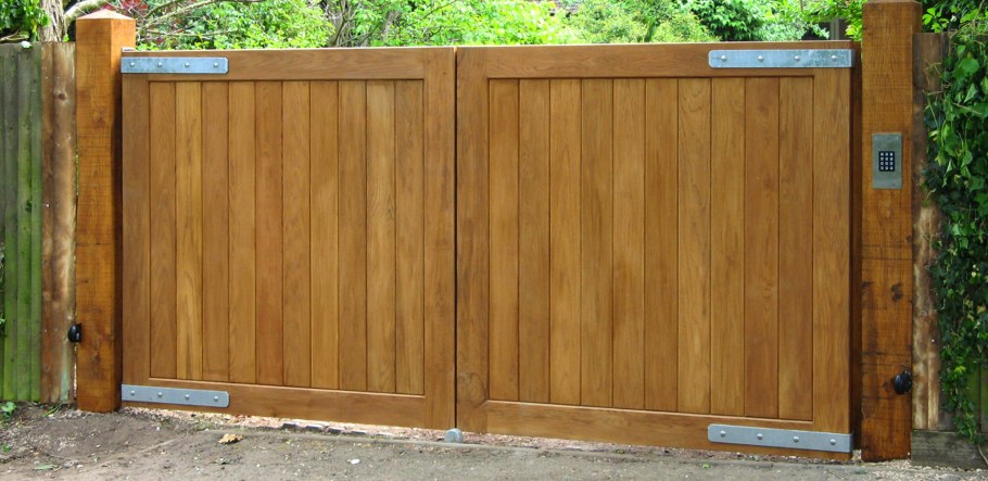 Металлодеревянные ворота