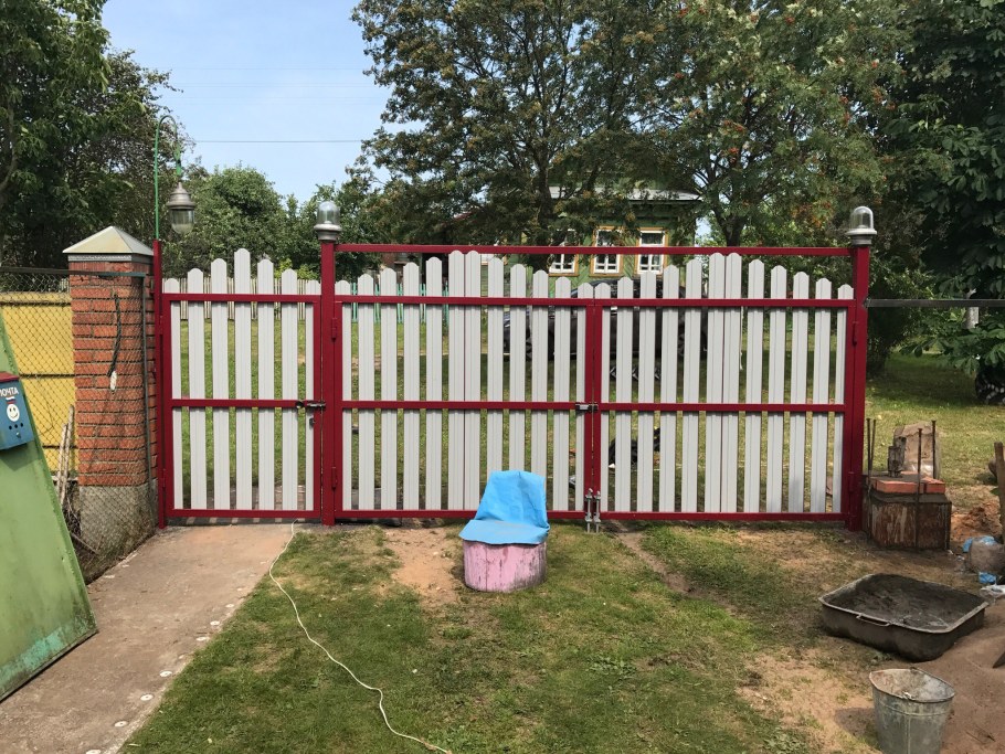 Деревянные ворота