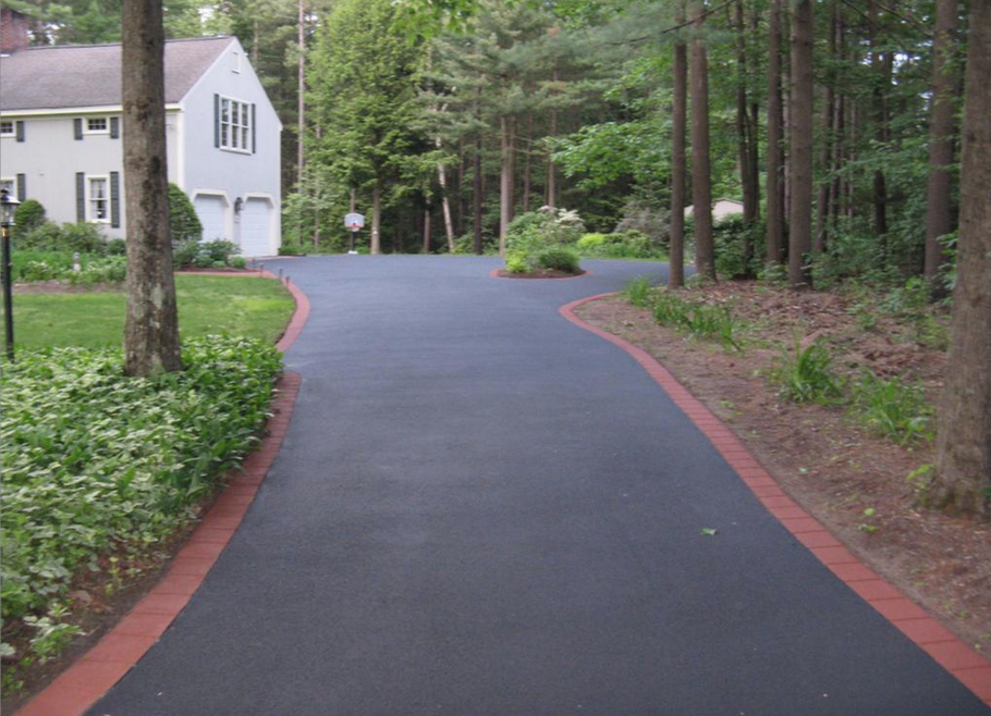 Асфальтовые дорожки на участке