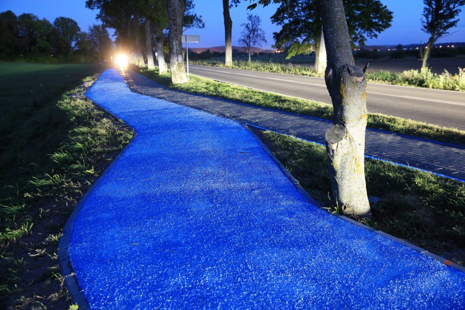 Голубые дорожки