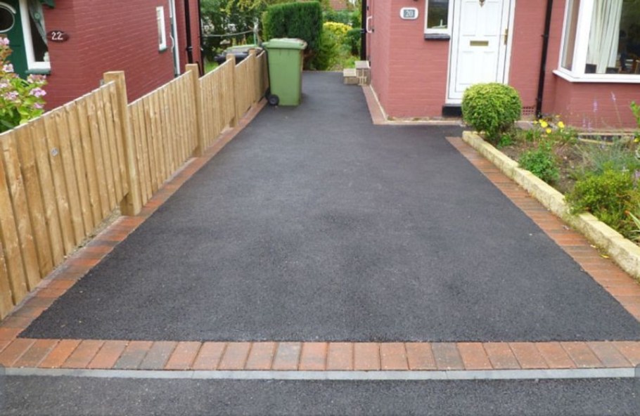 Асфальтовые дорожки в частном доме