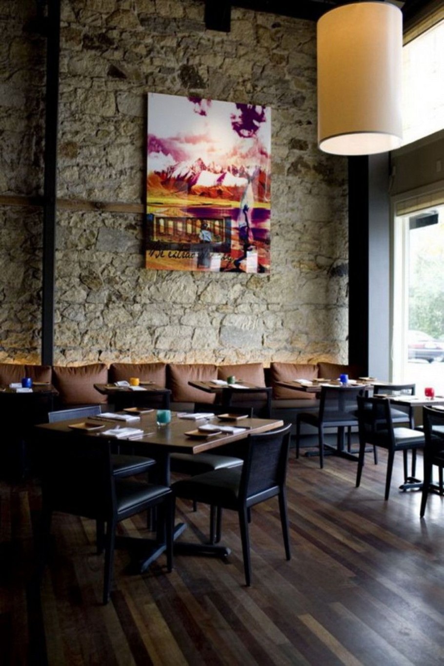 Живопись в интерьере кафе