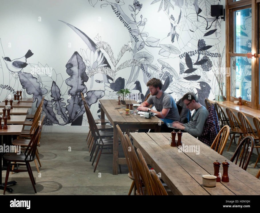 Роспись стен в кафе