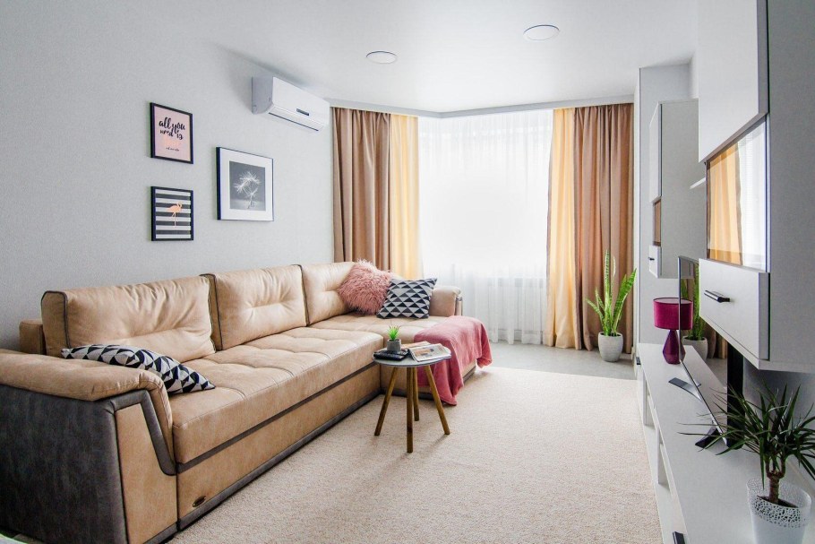 Угловой диван в однушке