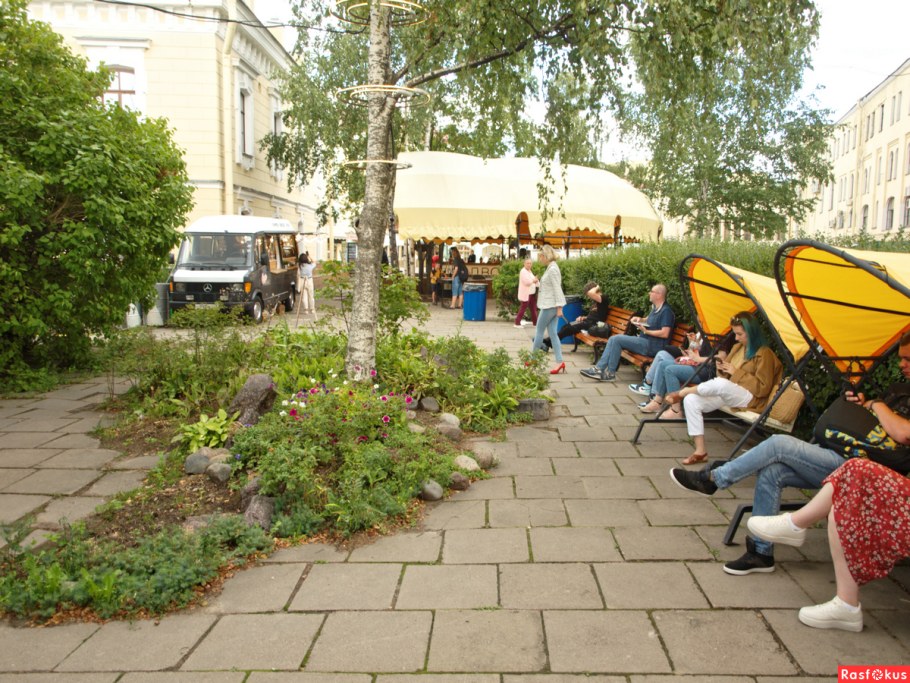 Дворик для базы отдыха