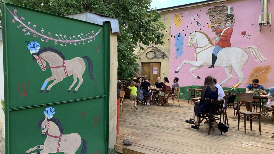 Пространство двор гостинки