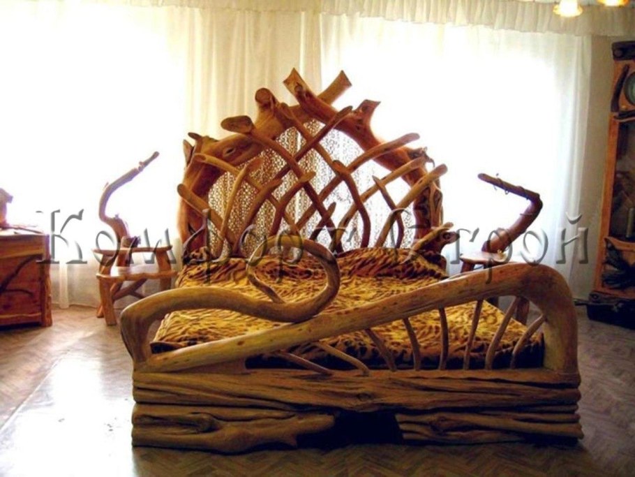 Кровать из коряг