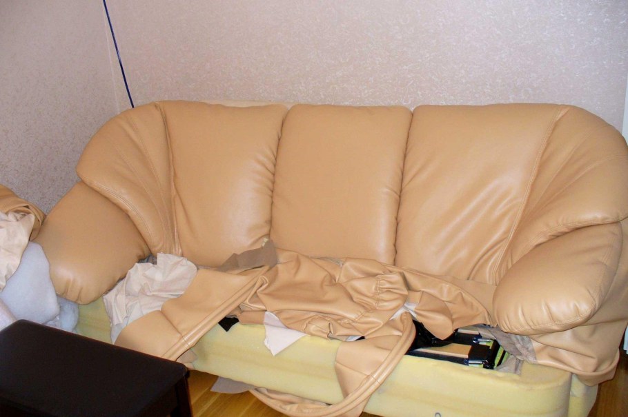 Обтянуть диван