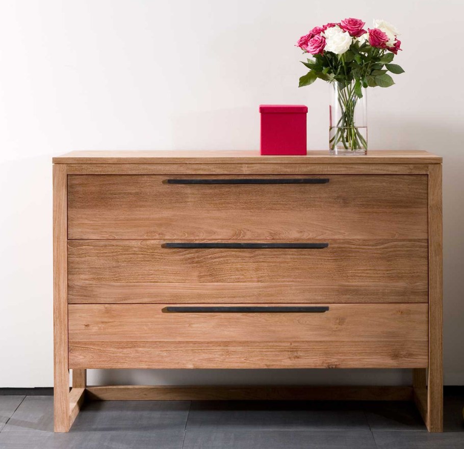 Комод в спальню