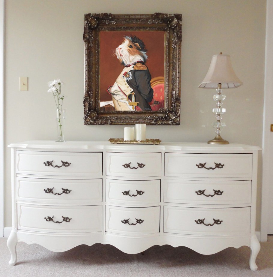 Прикроватные тумбочки на ножках