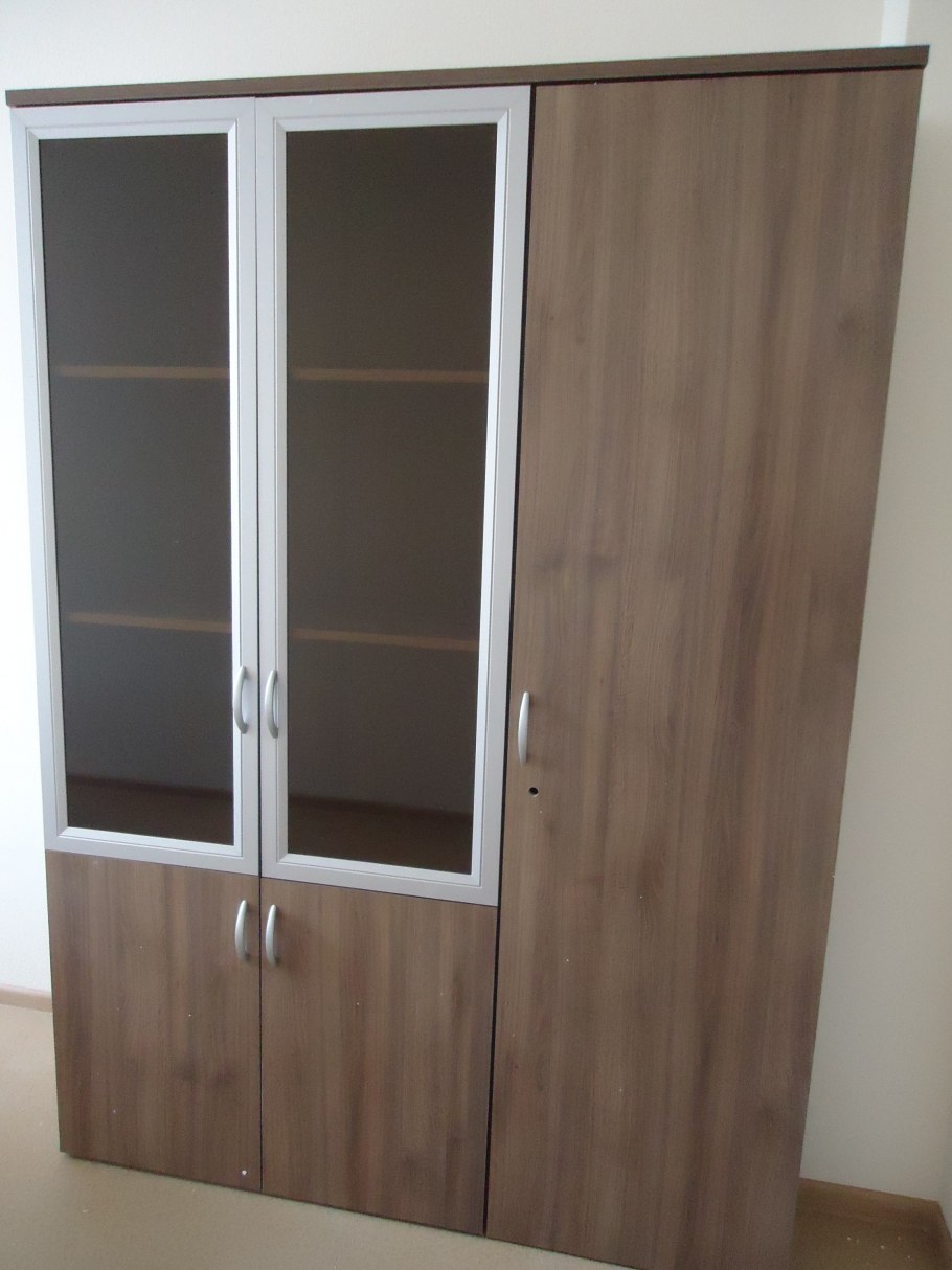 Шкаф распашной Iowa шкаф 3.2