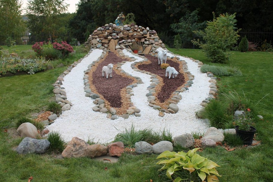 Сухой каменный ручей