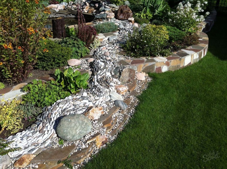 Укладка камней сухого ручья