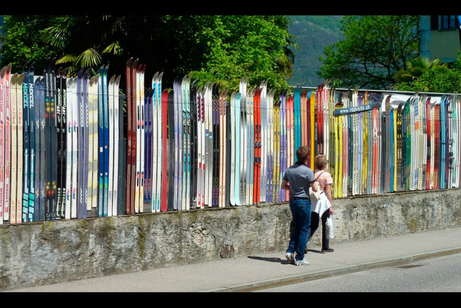 Забор из карандашей