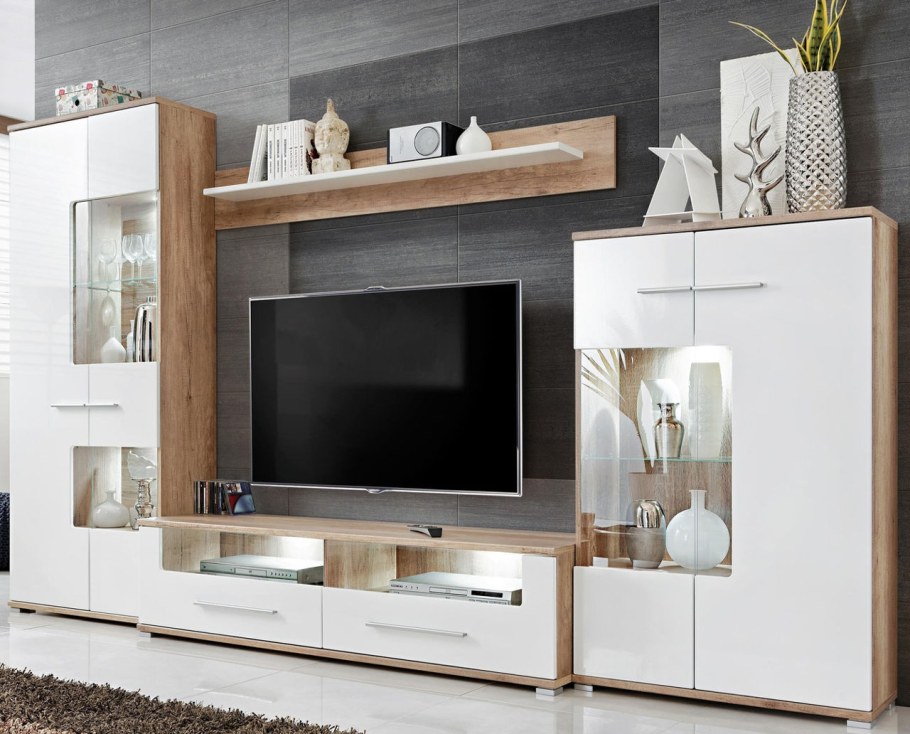 Кухонный гарнитур фэнтези белый универс, Лайнс 2,4м