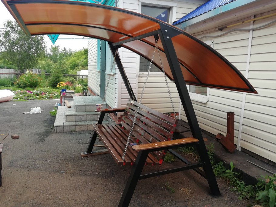 Навес над качелями