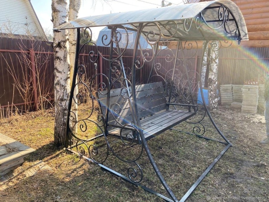 Навес над качелями