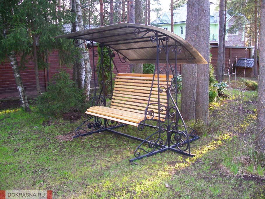 Навес над качелями