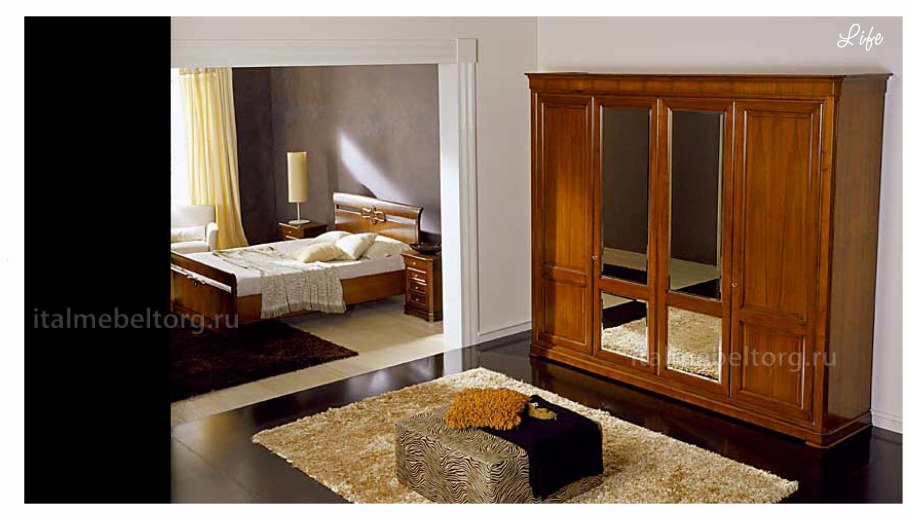 Шкаф с витриной Валенсия 3з