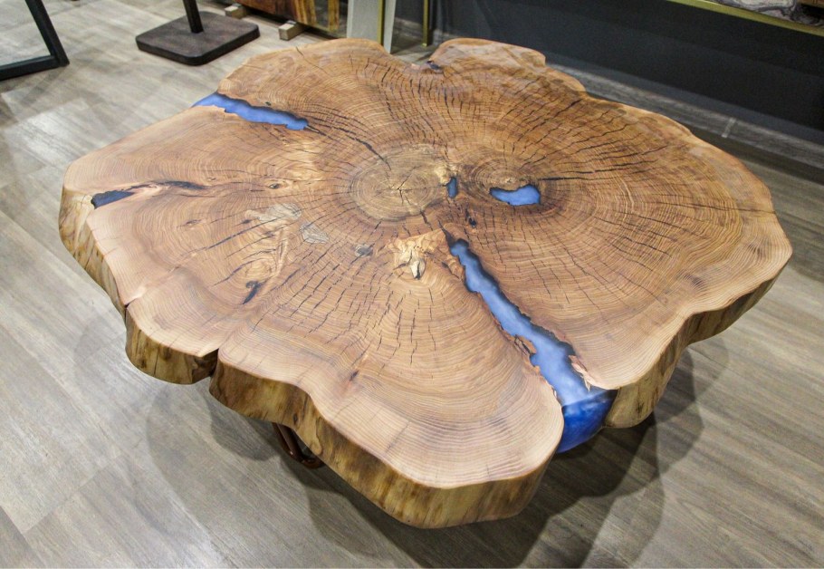 Стол из вяза