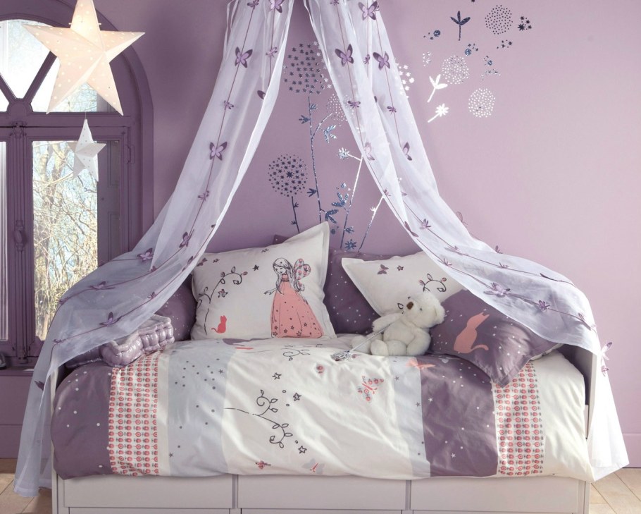 Балдахин над кроватью для девочки