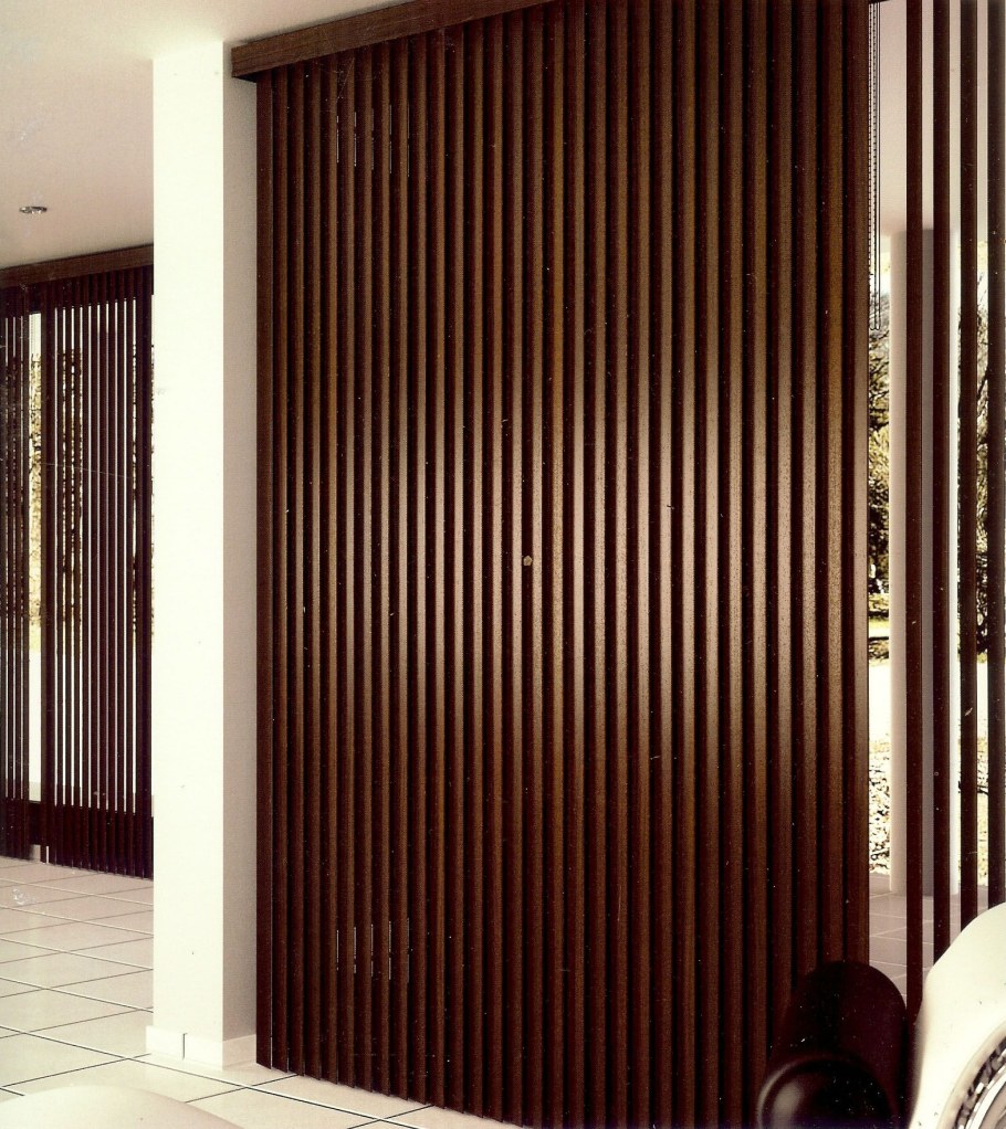 Вертикальные деревянные жалюзи