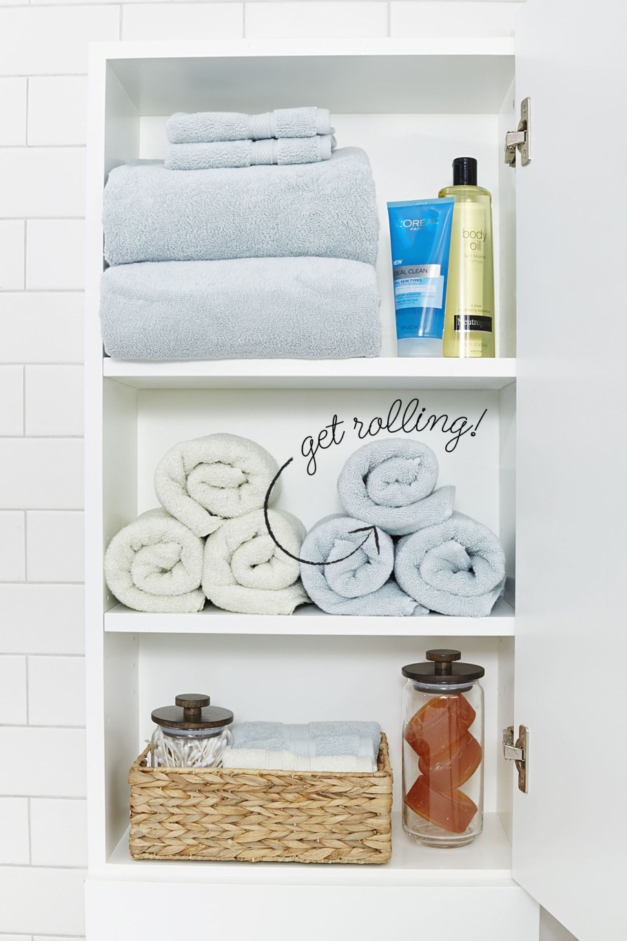 Полка для полотенец в ванную