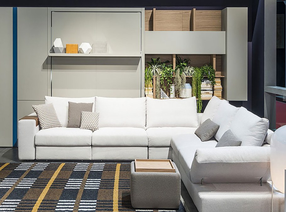 Гостиная с диваном трансформером