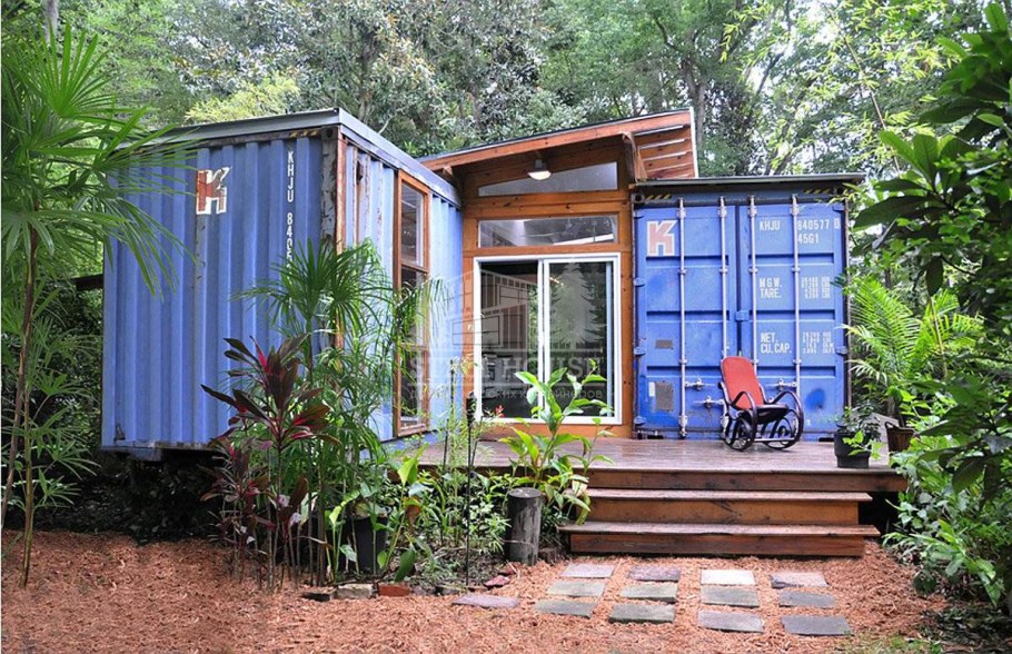 Блок контейнер Тини Хаус