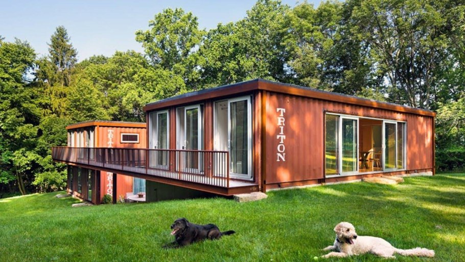 Дом из контейнеров для дачного участка