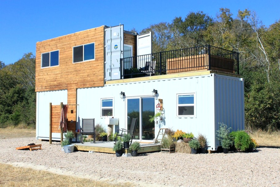 Тини Хаус из морского контейнера