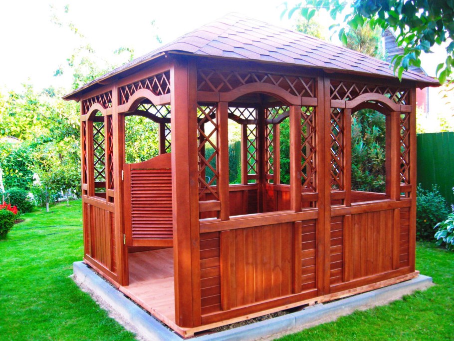 Беседка брусовая Gazebos