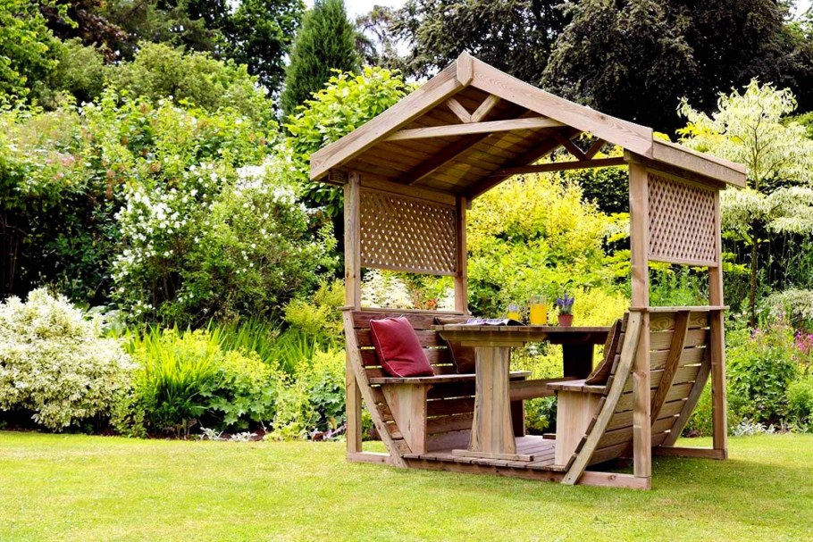 Пергола патио с мангалом