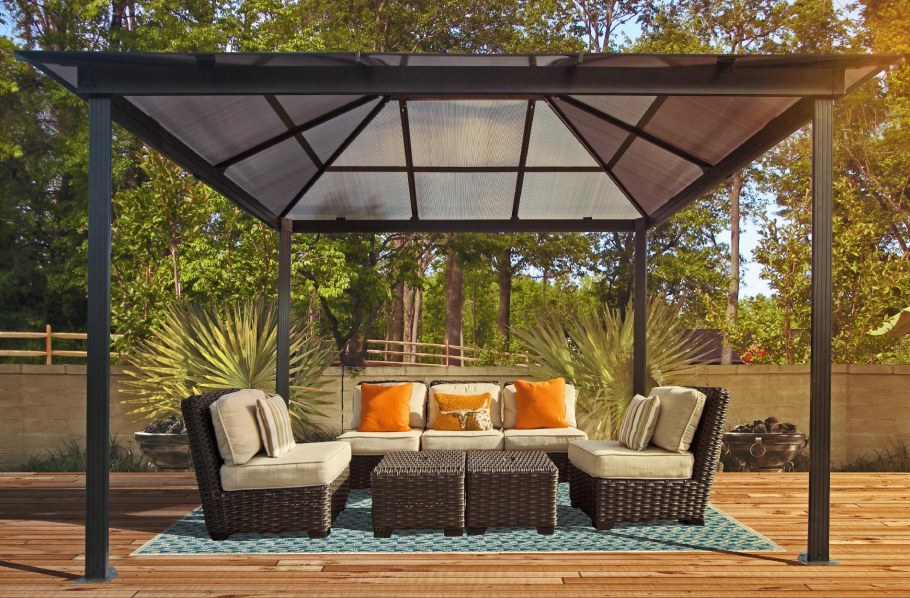 Беседка для дачи деревянная