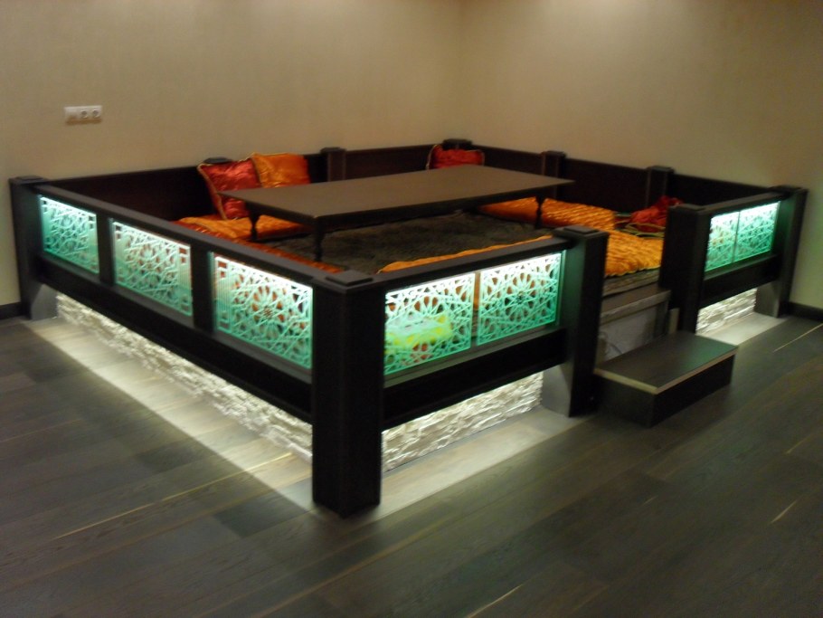 Беседка газебо современная