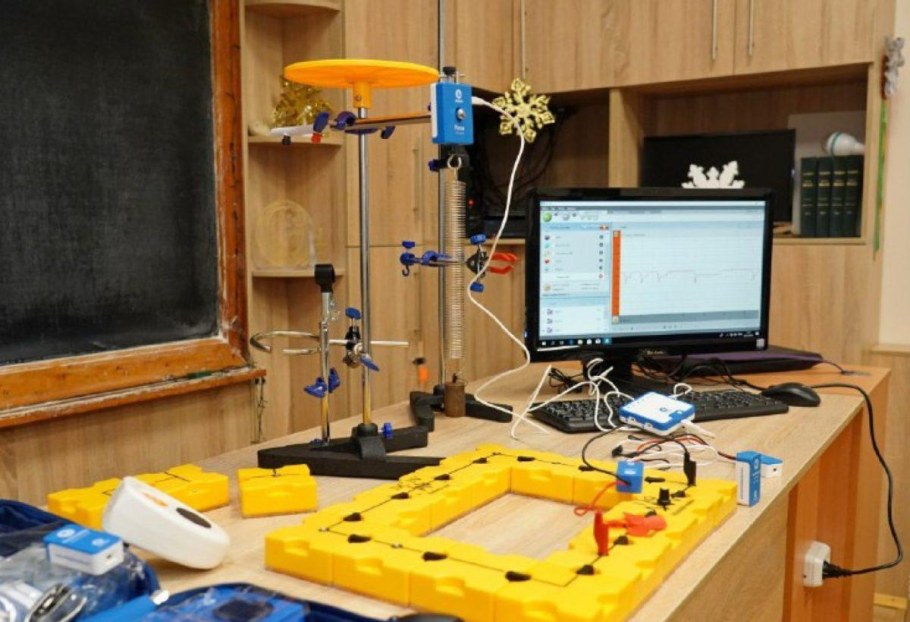 Современный интерьер кабинет химии