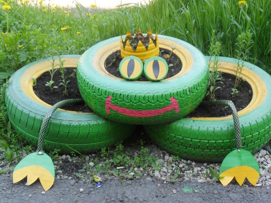 Клумба из шин