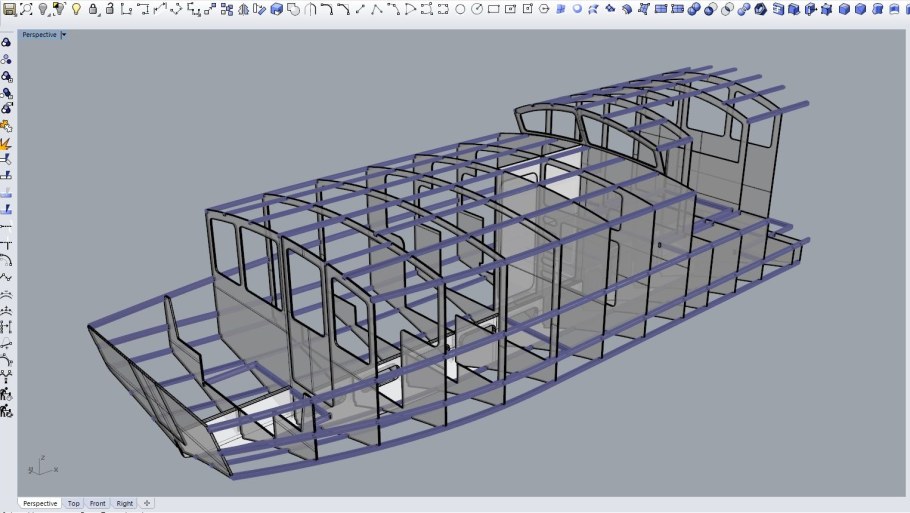 Лодка траулерного типа для рыбалки