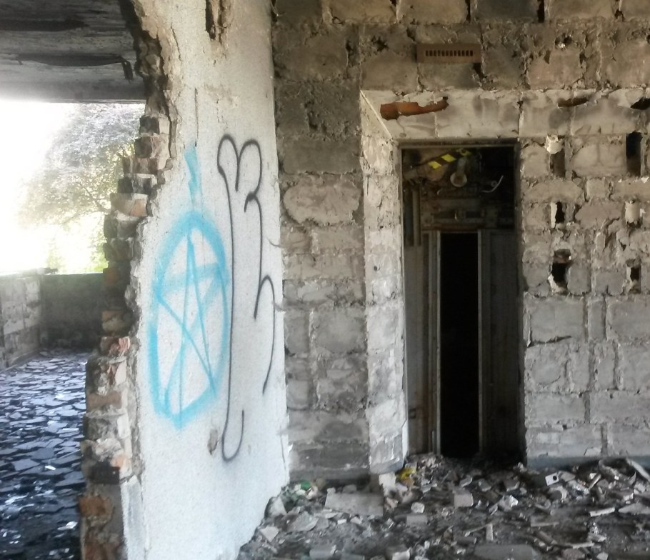 Заброшенная больница в Абхазии