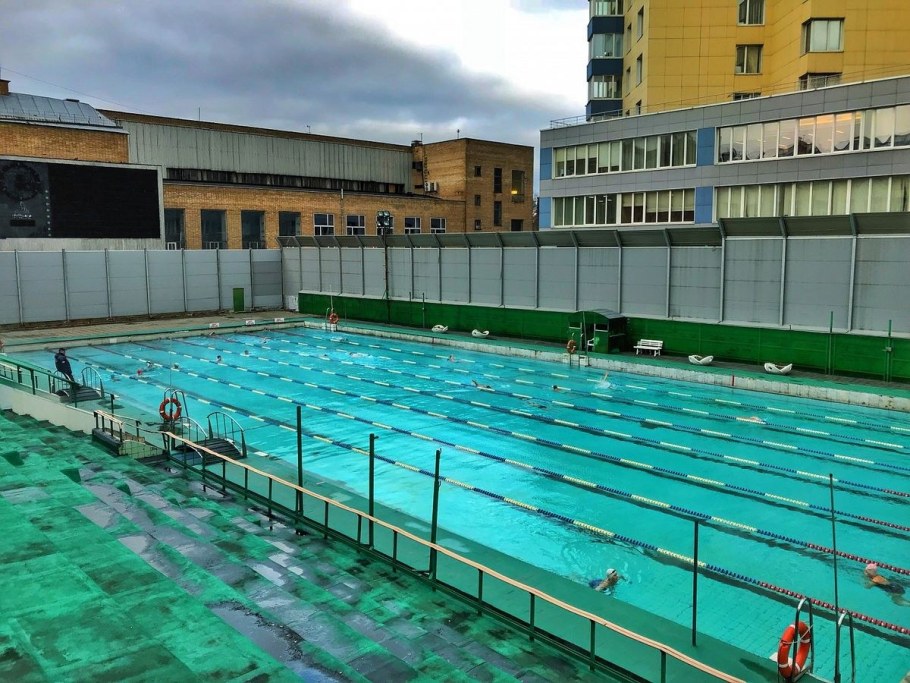 Платный бассейн