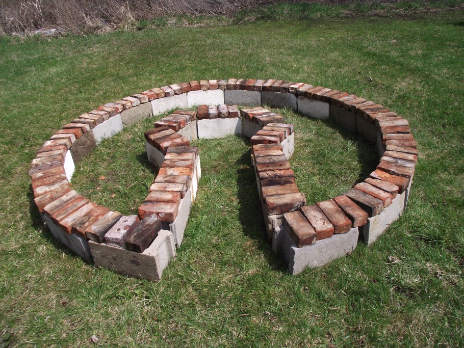 Кострище из кирпича