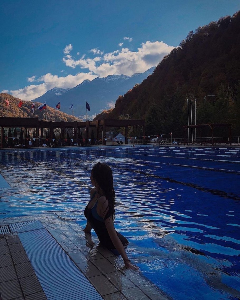 Гранд отель красная Поляна бассейн