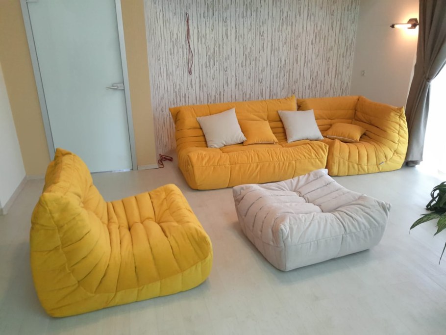 Диван бескаркасный toga Sofa.