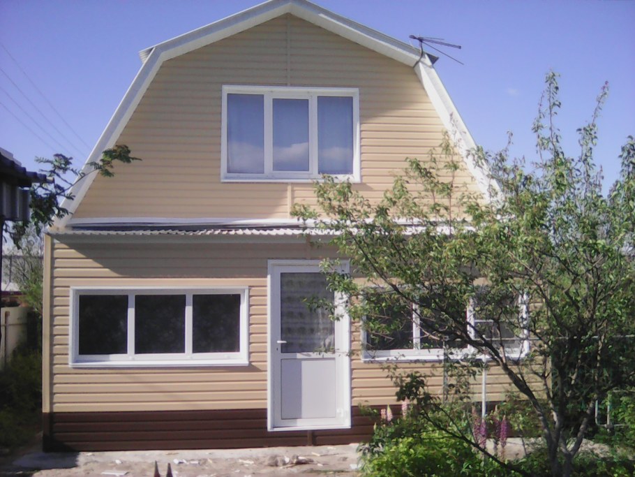 Дача обшитая сайдингом